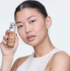 L’Oréal Paris - True Match Foundation - 5.5R/C - Natuurlijk Dekkende Foundation Met Hyaluronzuur En SPF 16 - 30 Ml 7 L’Oréal Paris - True Match Foundation - 5.5R/C - Natuurlijk Dekkende Foundation Met Hyaluronzuur En SPF 16 - 30 Ml -Cosmeticawinkel 1197x1200