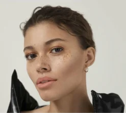 Rimmel London Wonder'Luxe Mascara - 001 Black 19 Rimmel London Wonder'Luxe Mascara - 001 Black -Cosmeticawinkel 1200x1072