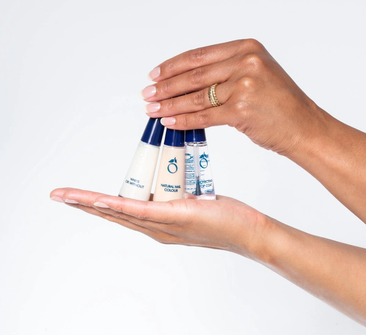 Herome French Manicure Set Salmon - Complete Set In 3 Stappen Een French Manicure - Met Een Salmon Kleurlak, Een Witte Nagellak Voor De Nagelranden En Een Top Coat - 3x10ml. 4 Herome French Manicure Set Salmon - Complete Set In 3 Stappen Een French Manicure - Met Een Salmon Kleurlak, Een Witte Nagellak Voor De Nagelranden En Een Top Coat - 3x10ml. - Afbeelding 4