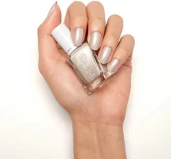 Essie Gel Couture 90 Make The Cut - Gel Nagellak -Cosmeticawinkel 1200x1111 1