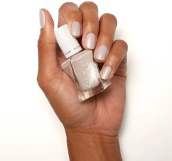 Essie Gel Couture 90 Make The Cut - Gel Nagellak -Cosmeticawinkel 1200x1127 5