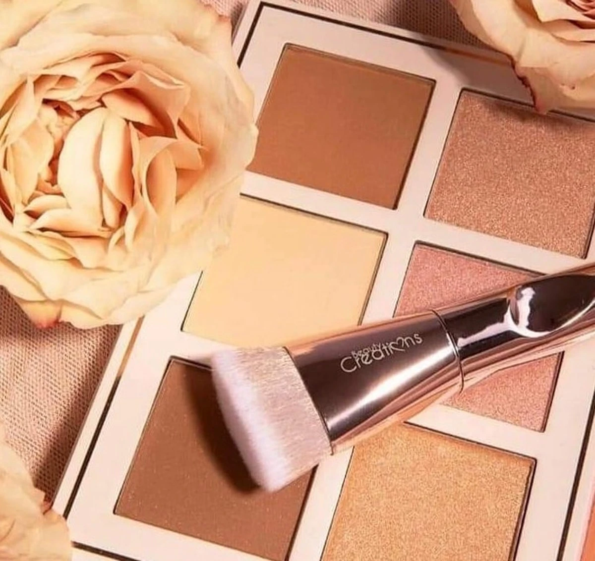 Beauty Creations Floral Bloom Highlight & Contour Palette 5 Beauty Creations Floral Bloom Highlight & Contour Palette - Afbeelding 5