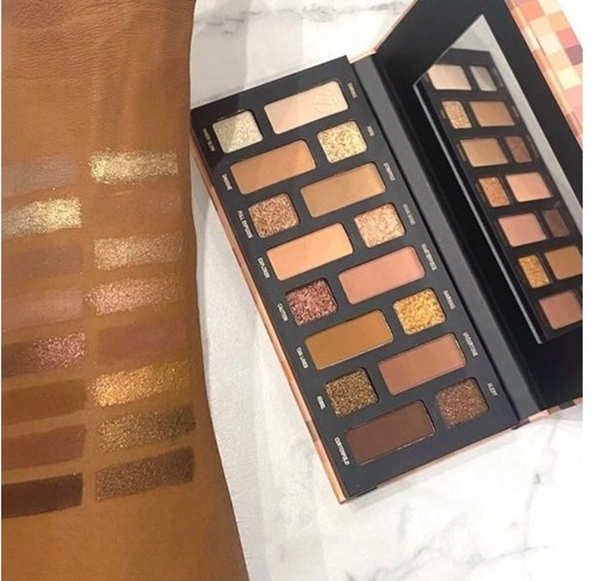 W7 Pressed Pigment Oogschaduw Palette - Nudification 4 W7 Pressed Pigment Oogschaduw Palette - Nudification - Afbeelding 4