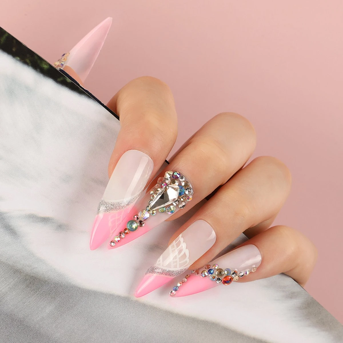 Royala F - Gellak Starterspakket + Inclusief Portable UV LED Lamp + Met 6 Verschillende Gellak Kleuren - Gellak Lamp – Topcoat - Basecoat - Alle Benodigdheden In Eén 14 Royala F - Gellak Starterspakket + Inclusief Portable UV LED Lamp + Met 6 Verschillende Gellak Kleuren - Gellak Lamp – Topcoat - Basecoat - Alle Benodigdheden In Eén - Afbeelding 14