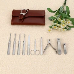 Fritzline© Professionele Manicureset 10-delig | RVS | Leren Etui | Nagelknipper | Nagelschaar | Nageltang 13 Fritzline© Professionele Manicureset 10-delig | RVS | Leren Etui | Nagelknipper | Nagelschaar | Nageltang -Cosmeticawinkel 1200x1200 1090