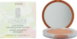 Clinique - True Bronze Pressed Powder Bronzer, #2 Sunkissed - -Cosmeticawinkel 1200x621 1