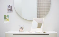 MRMR - The Non-reversing Mirror - Zonder Links & Rechts Gespiegeld - Make Up Spiegel -Cosmeticawinkel 1200x757 5