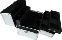 Veronica NAIL-PRODUCTS - Aluminium Koffer - Zilver - 3 Vaks - Draagriem En Afsluitbaar - Beautycase Voor Nagel, Pedicure, Manicure, Visagie, Make-up, Kapper Spullen. -Cosmeticawinkel 1200x791 2