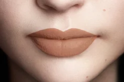 L’Oréal Paris Les Chocolate Ultra Matte Liquid Lippenstift - 844 Sweet Tooth -Cosmeticawinkel 1200x800 2