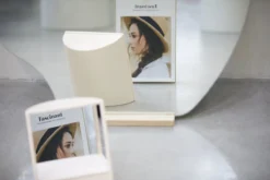 MRMR - The Non-reversing Mirror - Zonder Links & Rechts Gespiegeld - Make Up Spiegel -Cosmeticawinkel 1200x800 24