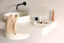 Brabantia ReNew Make-up Spiegel - Met Accessoireschaal - Soft Beige -Cosmeticawinkel 1200x808