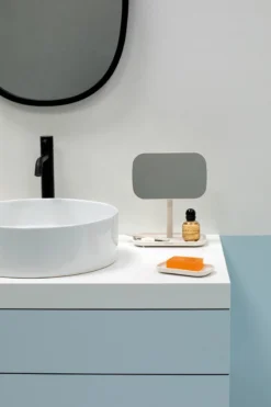 Brabantia ReNew Make-up Spiegel - Met Accessoireschaal - Soft Beige -Cosmeticawinkel 800x1200 14