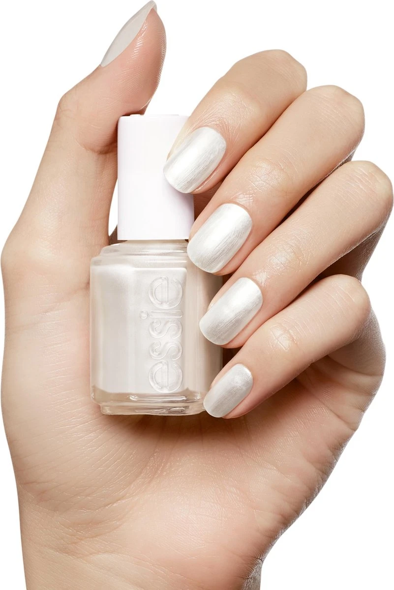 Essie Pearly White 4 - Wit - Nagellak 9 Essie Pearly White 4 - Wit - Nagellak - Afbeelding 9