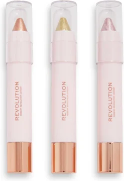 Makeup Revolution - Soft Glamour - Shimmer Shadow Stick Set - Oogschaduw Pencils - Soft Pink, Champagne Bronze Gold & Soft Green -Cosmeticawinkel 823x1200