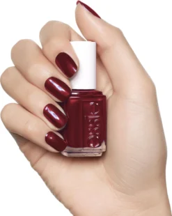Essie Thigh High 52 - Bordeaux - Nagellak -Cosmeticawinkel 957x1200 2