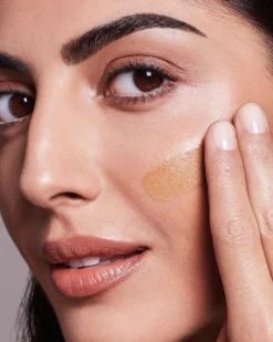 Max Factor - Radiant Lift Foundation - 050 Natural 16 Max Factor - Radiant Lift Foundation - 050 Natural -Cosmeticawinkel 960x1200 3